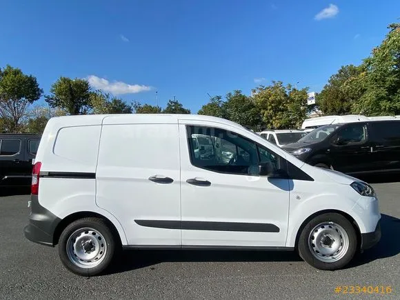 Ford Transit Courier 1.5 TDCi Trend Image 4